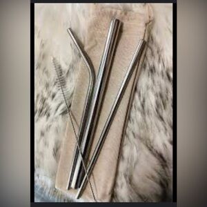 8.5" Drinking Straws Reusable 5-pcs Set 2 Straight|1 Bent|1 Brush|Bag
#0925249